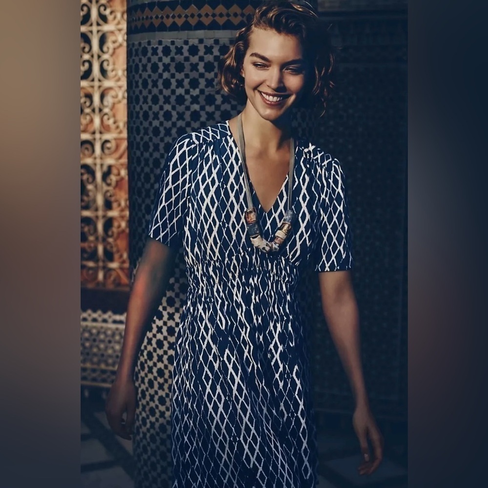 ANTHROPOLOGIE HD In Paris Archipelago blue diamond geometric print dress.